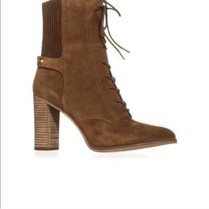 NEW! Michael Kors Caramel Carrigan Lace up Booties